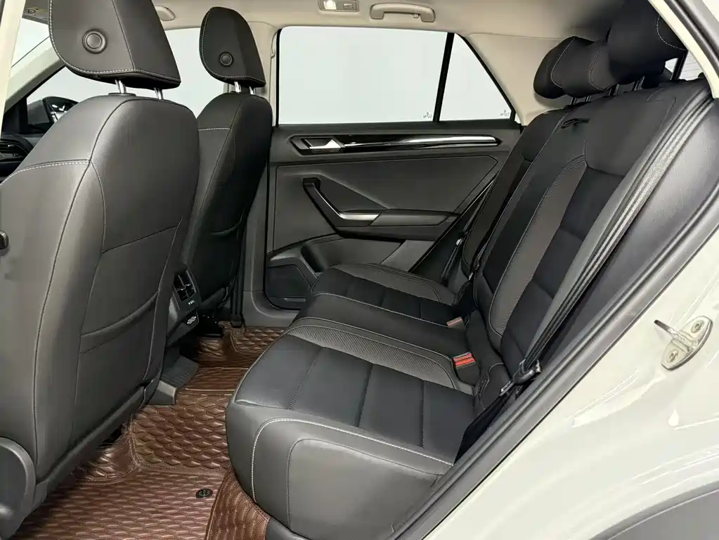 Volkswagen T-Roc 2022 — фото 17
