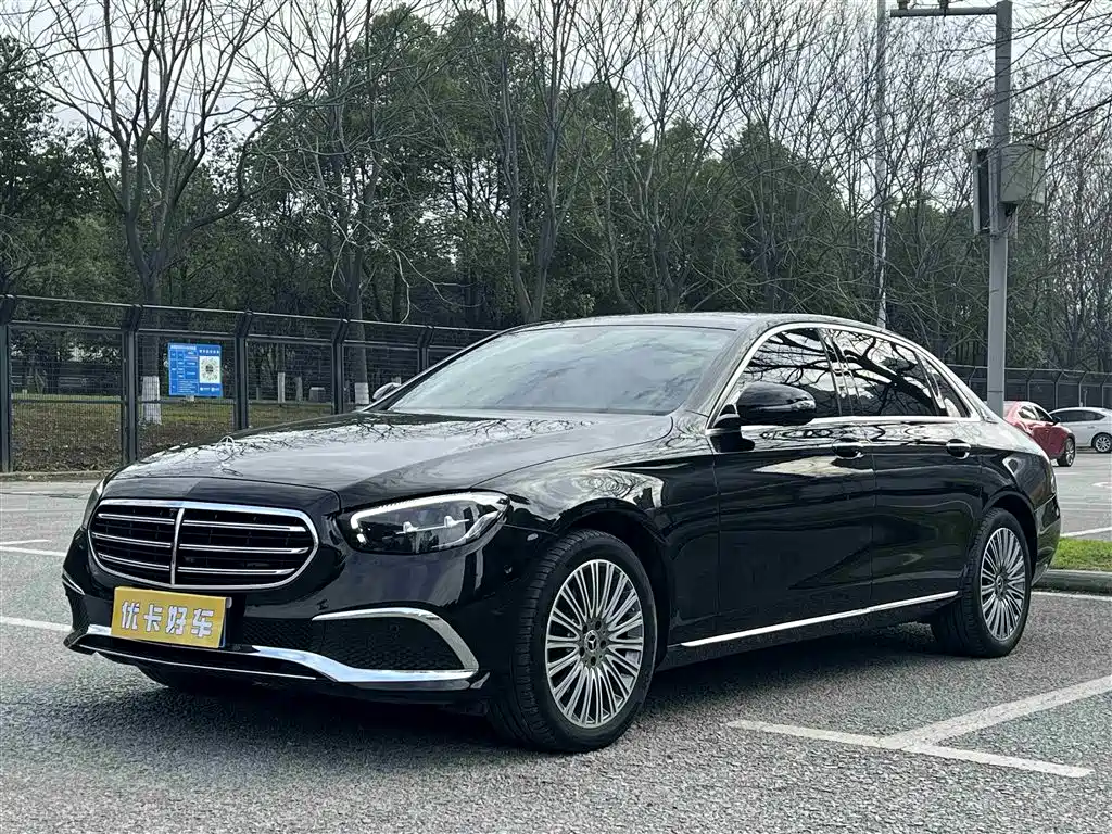 Mercedes-Benz E-Class 2022