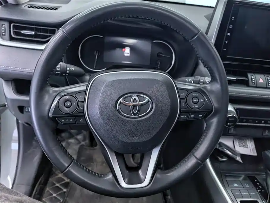 Toyota RAV4 2020 — фото 15