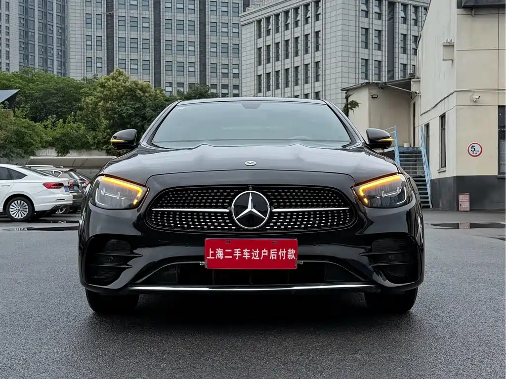Mercedes-Benz E-Class 2022 — фото 1