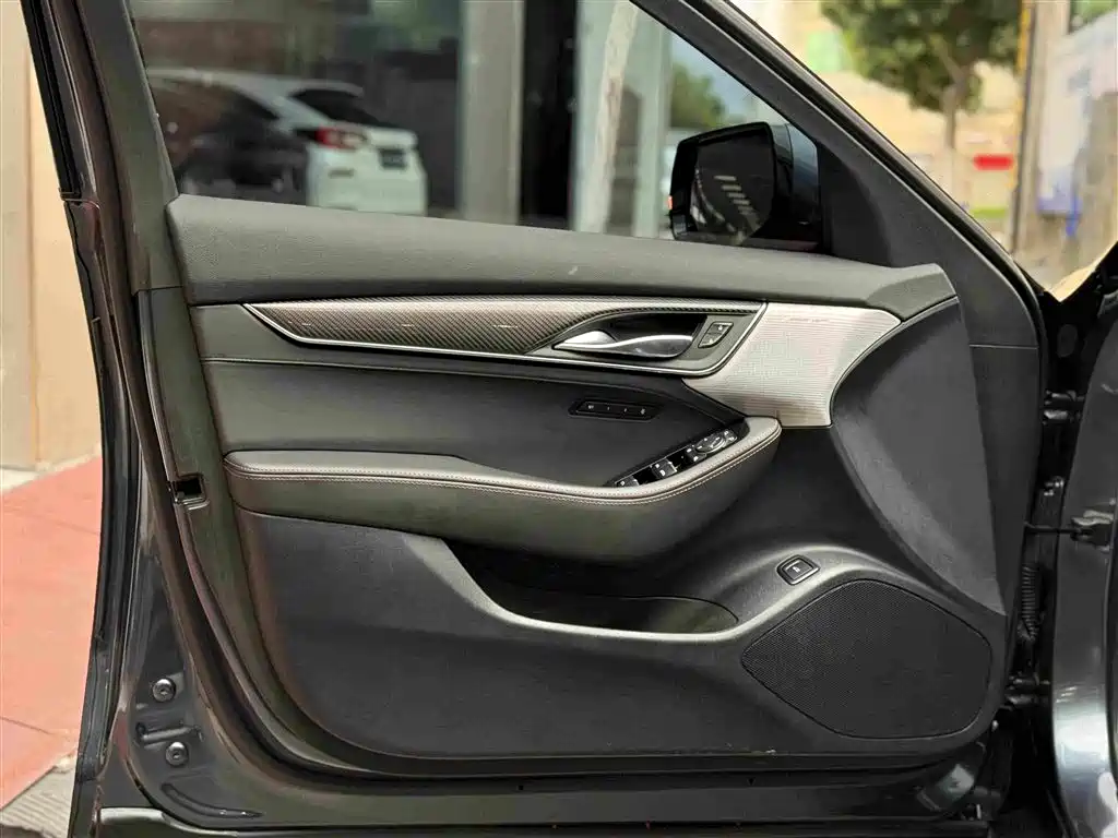 Cadillac CT5 2020 — фото 14
