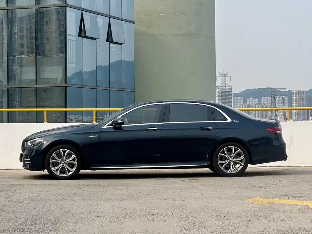 Mercedes-Benz E-Class 2021 — фото 10
