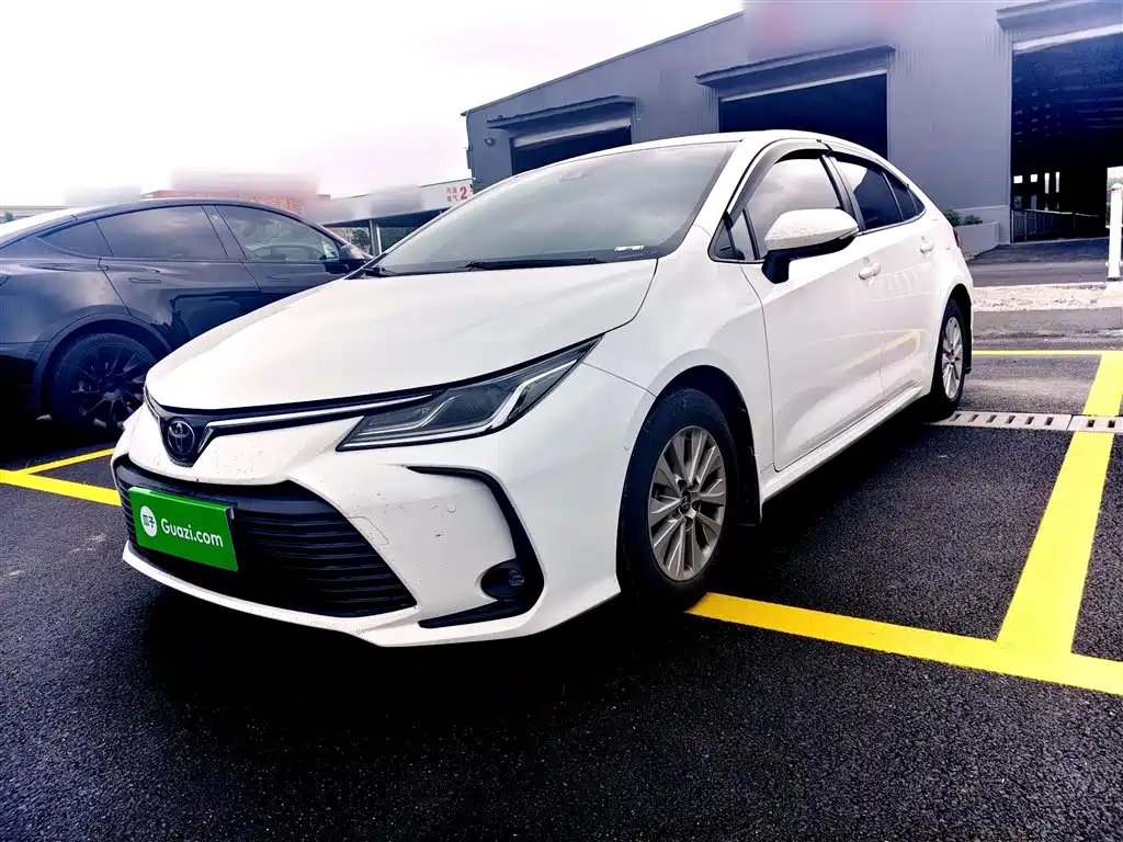 Toyota Corolla 2021 — фото 1