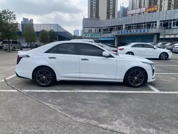 Cadillac CT4 2021