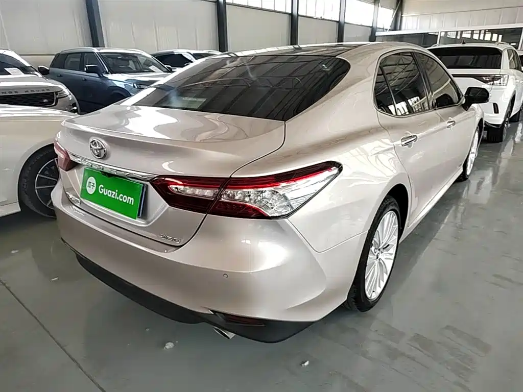 Toyota Camry 2020 — фото 5