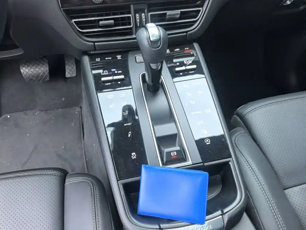 Porsche Macan 2023 — фото 10