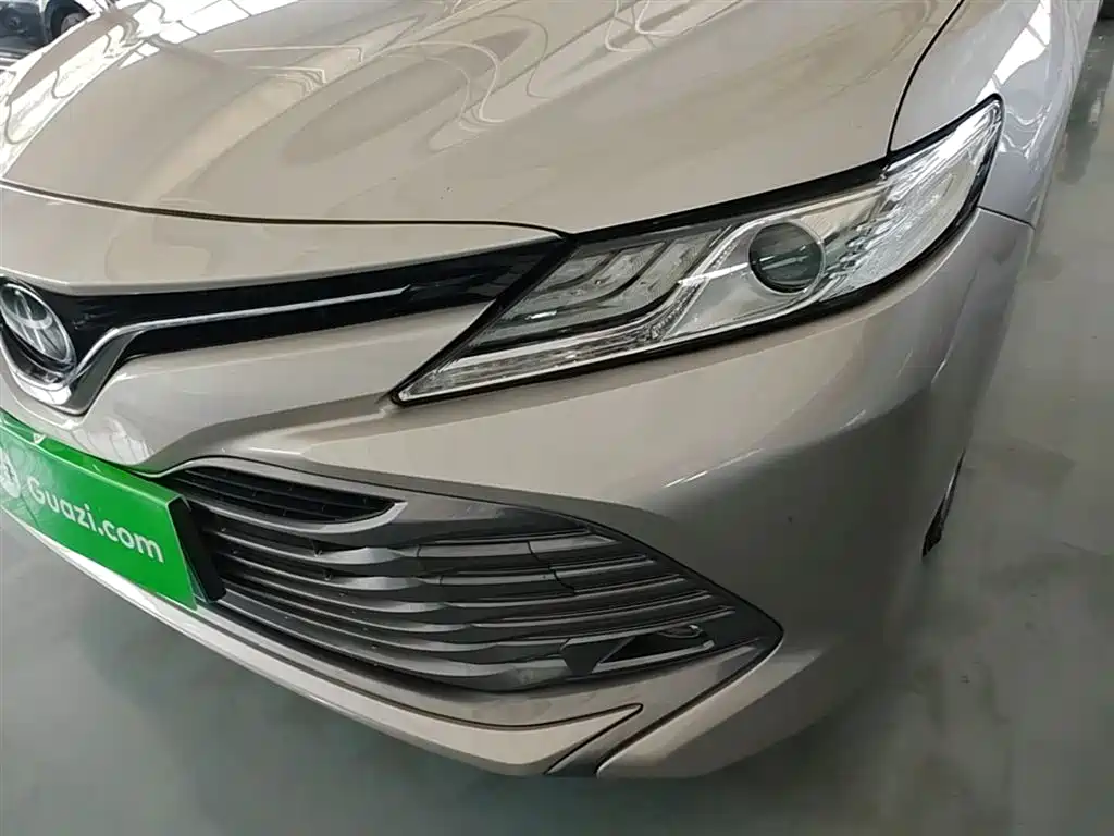 Toyota Camry 2020 — фото 18