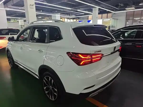 Roewe RX5 2016