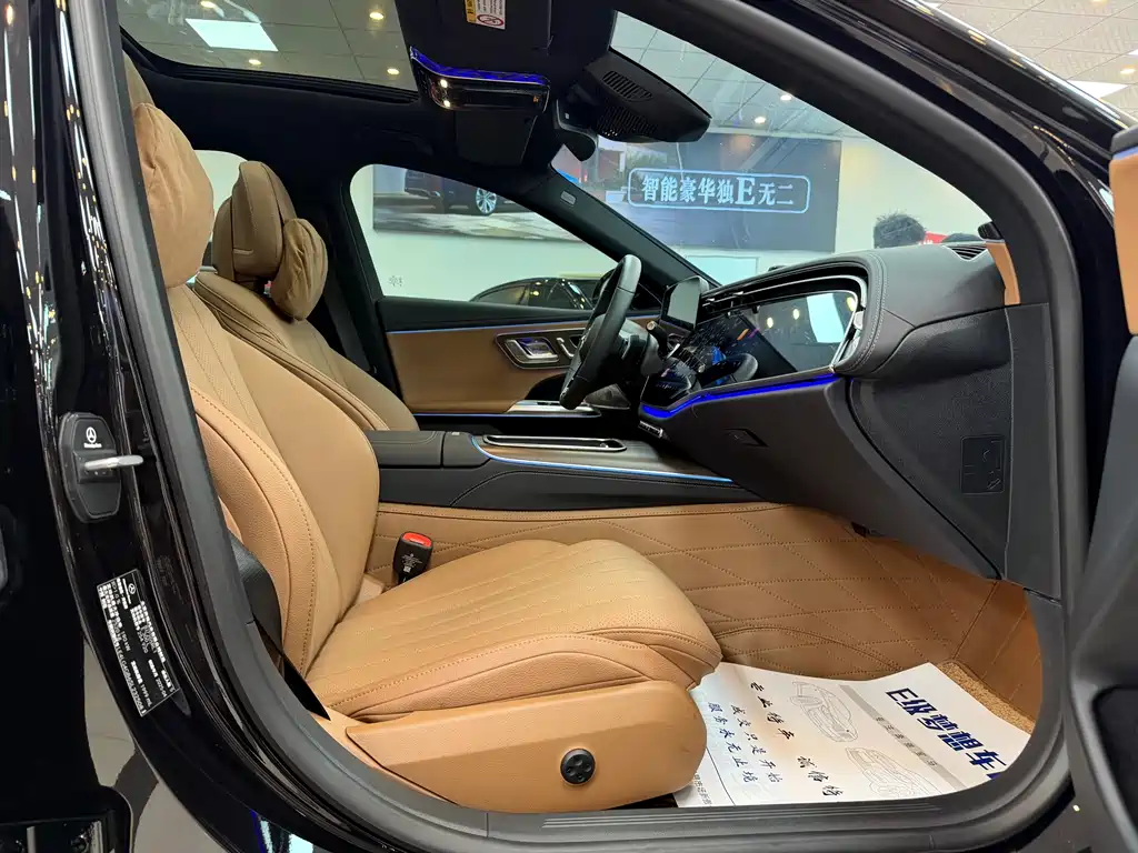 Mercedes-Benz E-Class 2025 — фото 17
