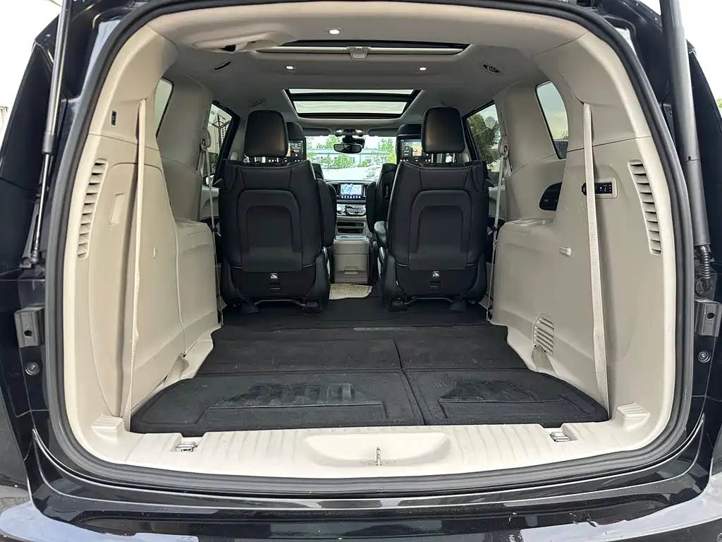 Chrysler Grand Voyager 2017 — фото 49