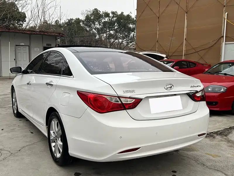 Hyundai Sonata 2012 — фото 10