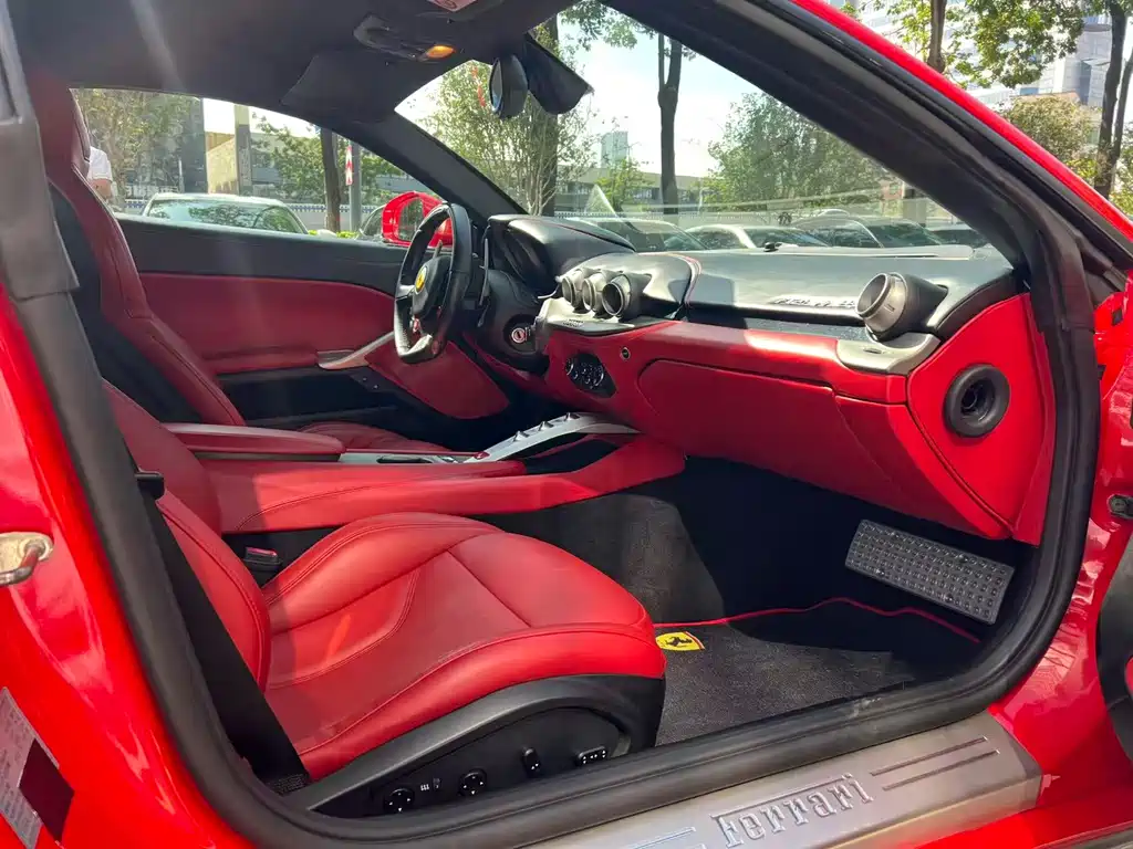 Ferrari F12berlinetta 2014 — фото 14