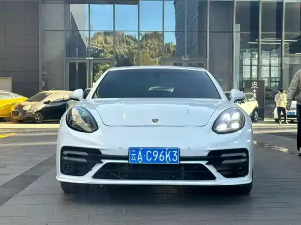 Porsche Panamera 2013