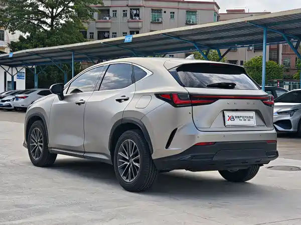 Lexus NX 2024