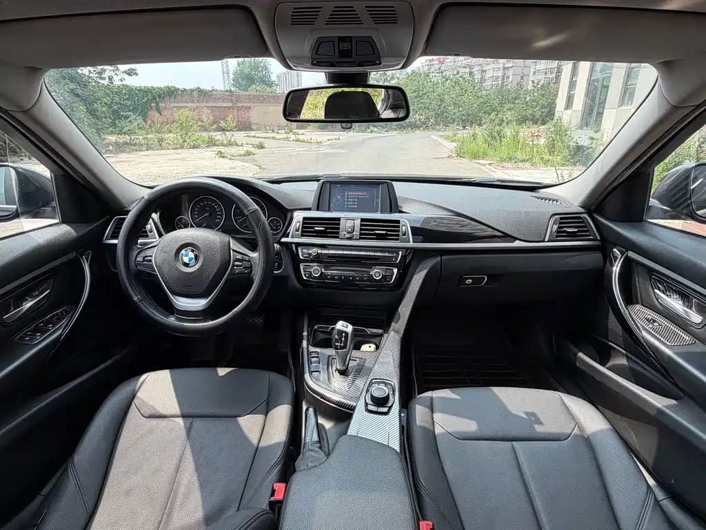 BMW 3 Series 2016 — фото 8