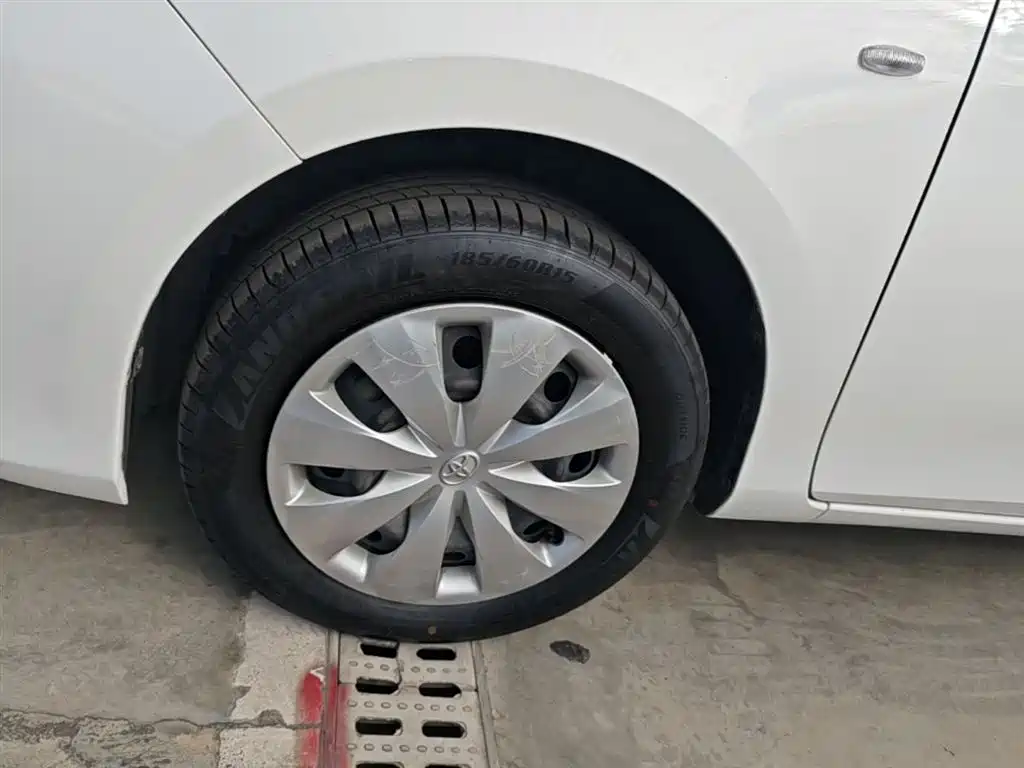 Toyota Yaris L 2018 — фото 23