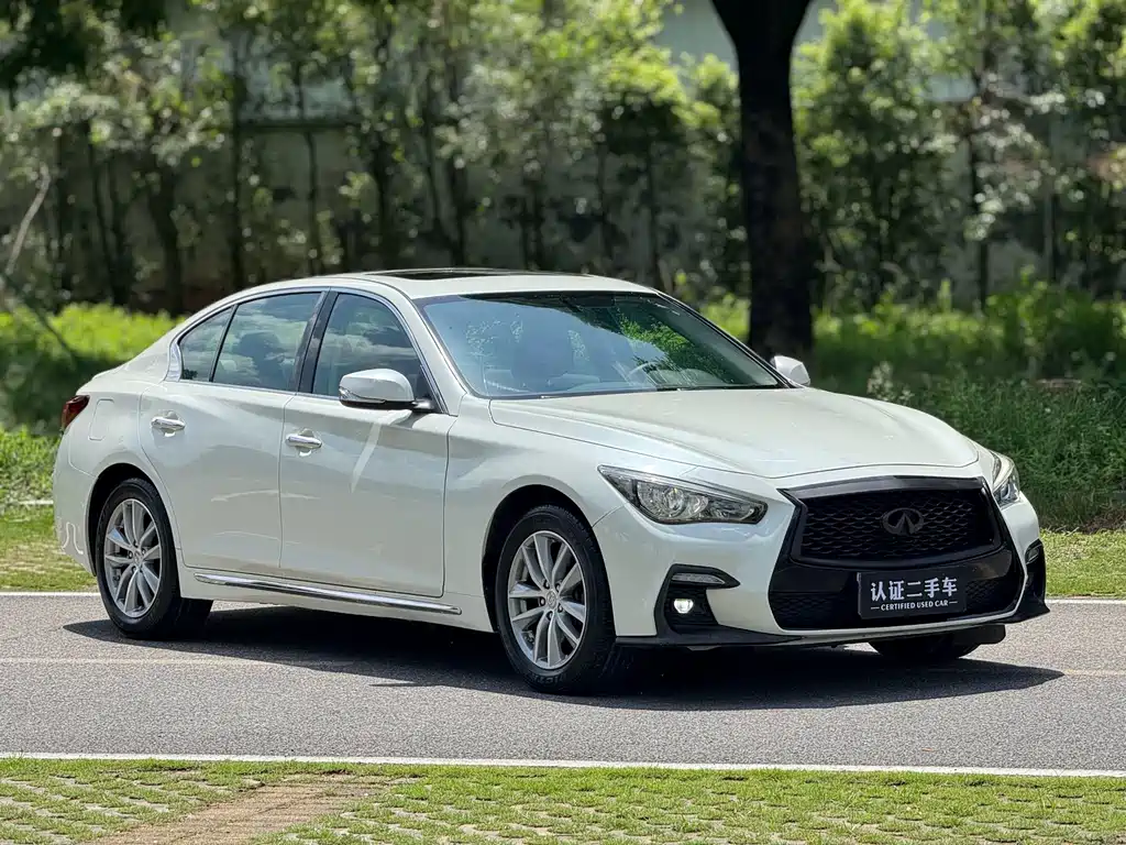 Infiniti Q50L 2018 — фото 3