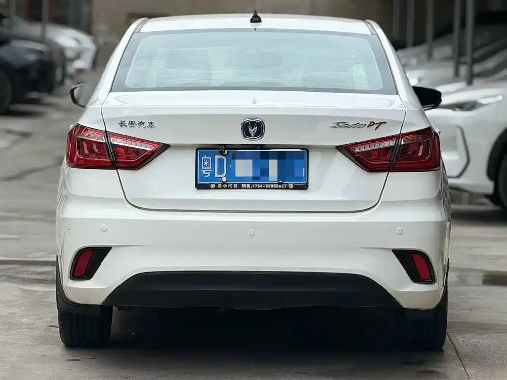 Changan Eado DT 2018 — фото 9
