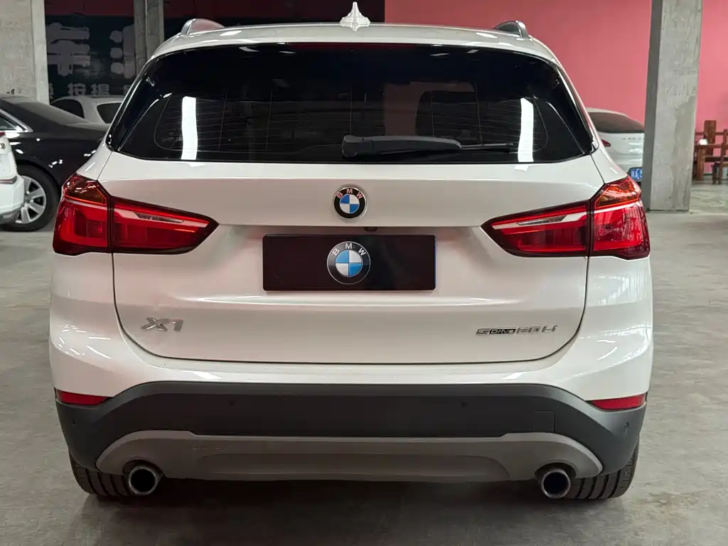 BMW X1 2018 — фото 14