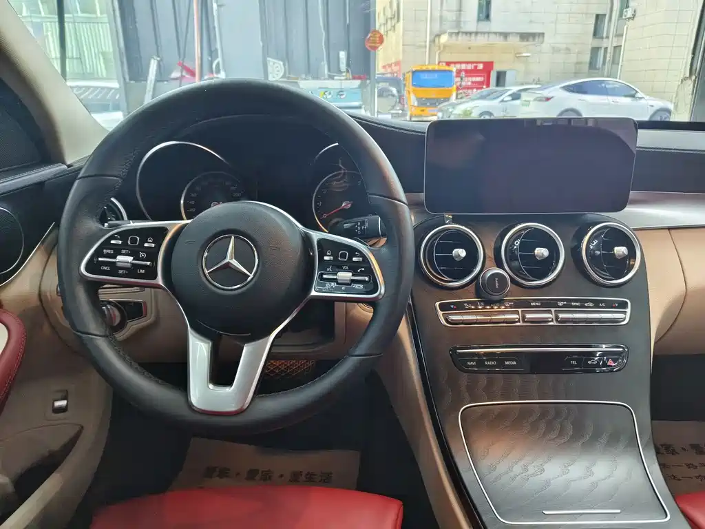 Mercedes-Benz C-Class 2019 — фото 12