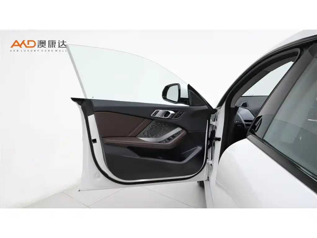 BMW 2 Series 2025 — фото 10