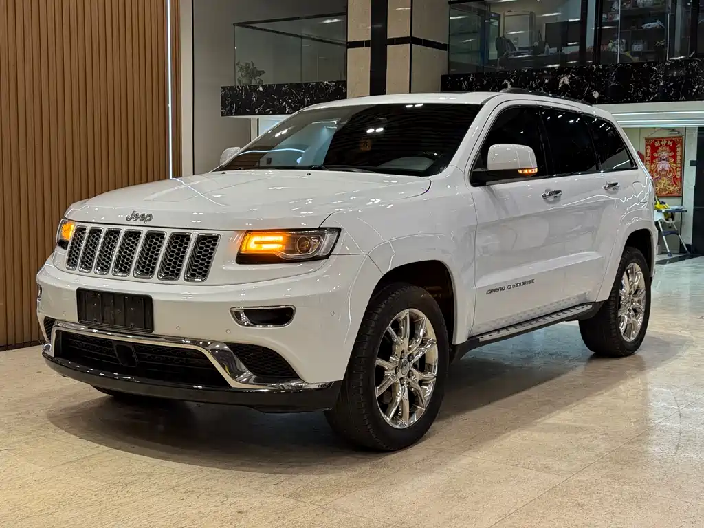 Jeep Grand Cherokee 2014 — фото 1