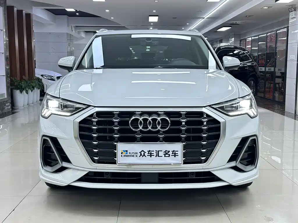 Audi Q3 2023 — фото 2