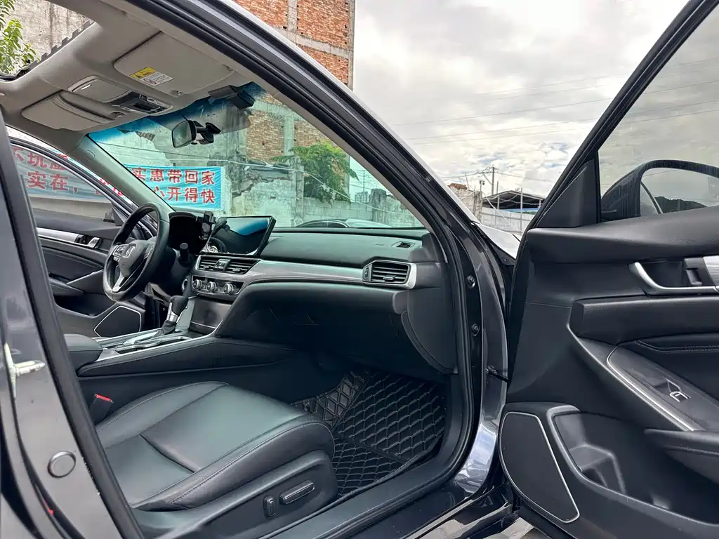 Honda Accord 2022 — фото 12
