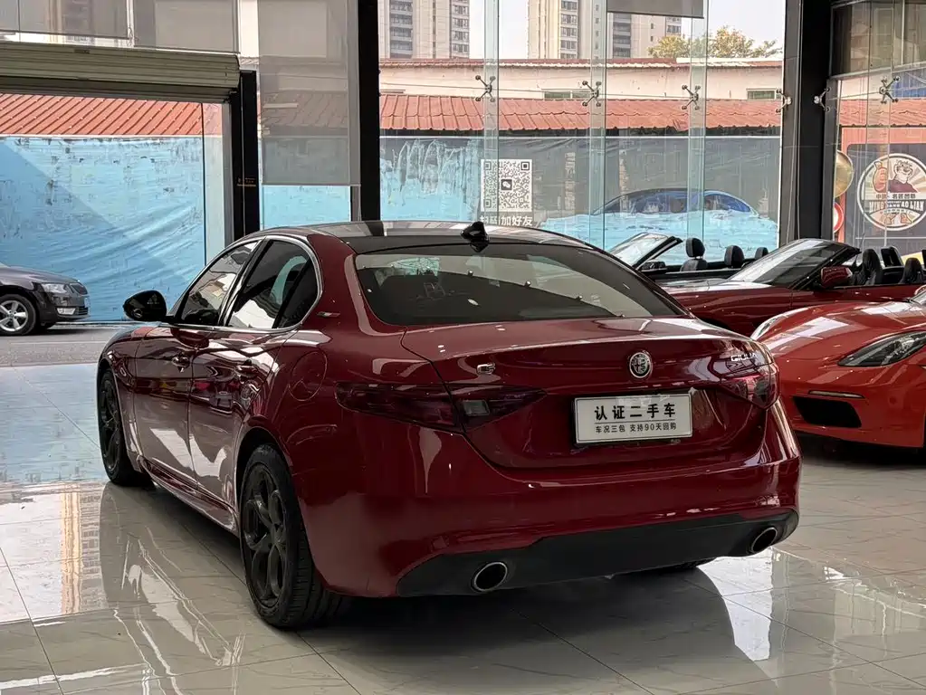 Alfa Romeo Giulia 2020 — фото 9