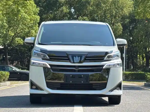 Toyota Vellfire 2023