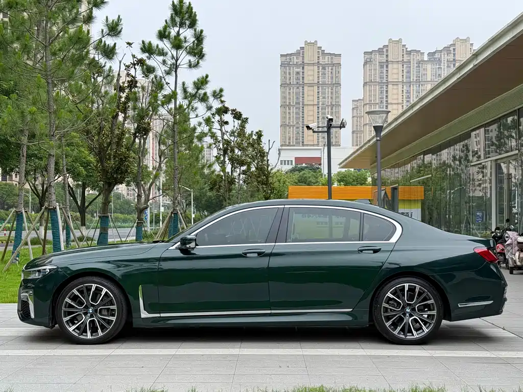 BMW 7 Series 2020 — фото 17