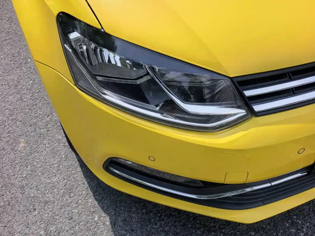Volkswagen Polo 2015 — фото 22