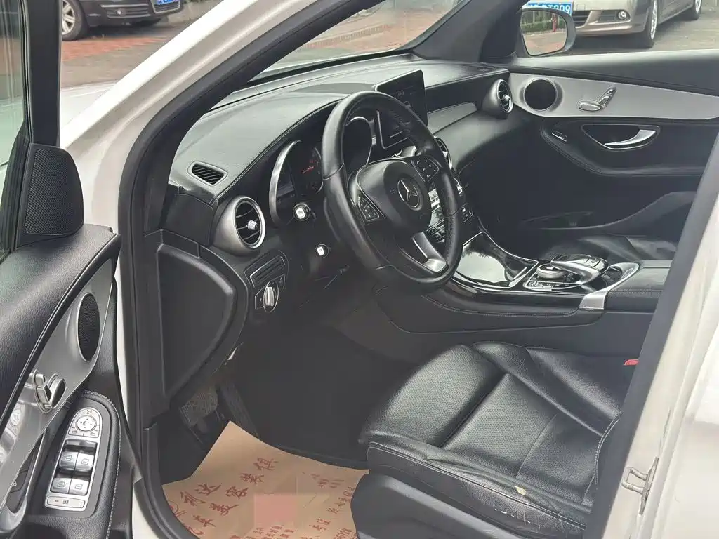 Mercedes-Benz GLC 2016