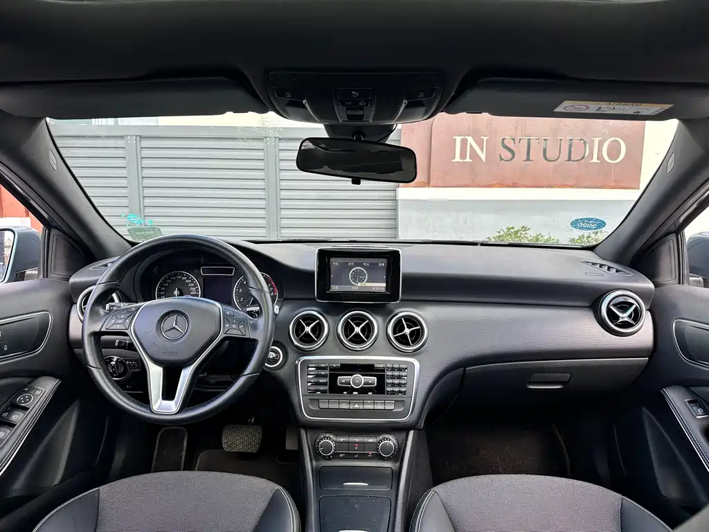 Mercedes-Benz A-Class 2014 — фото 20