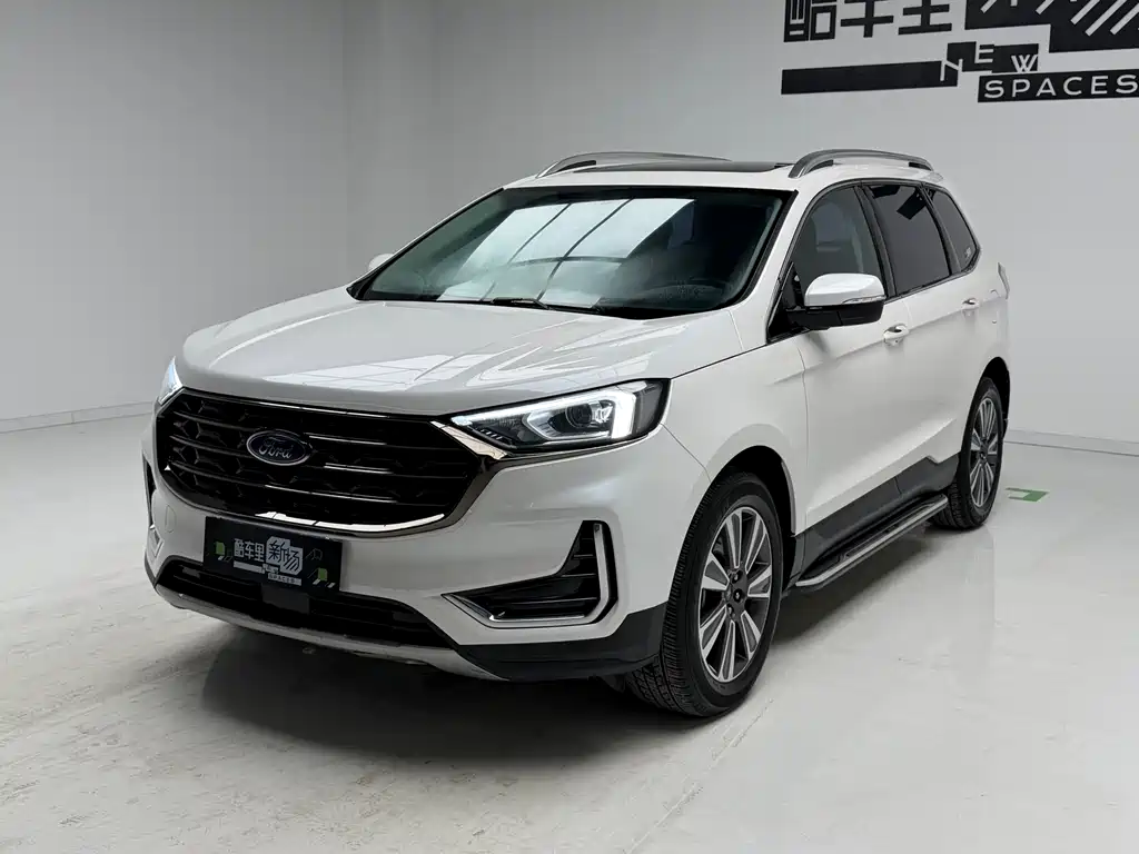 Ford Edge 2021 — фото 1