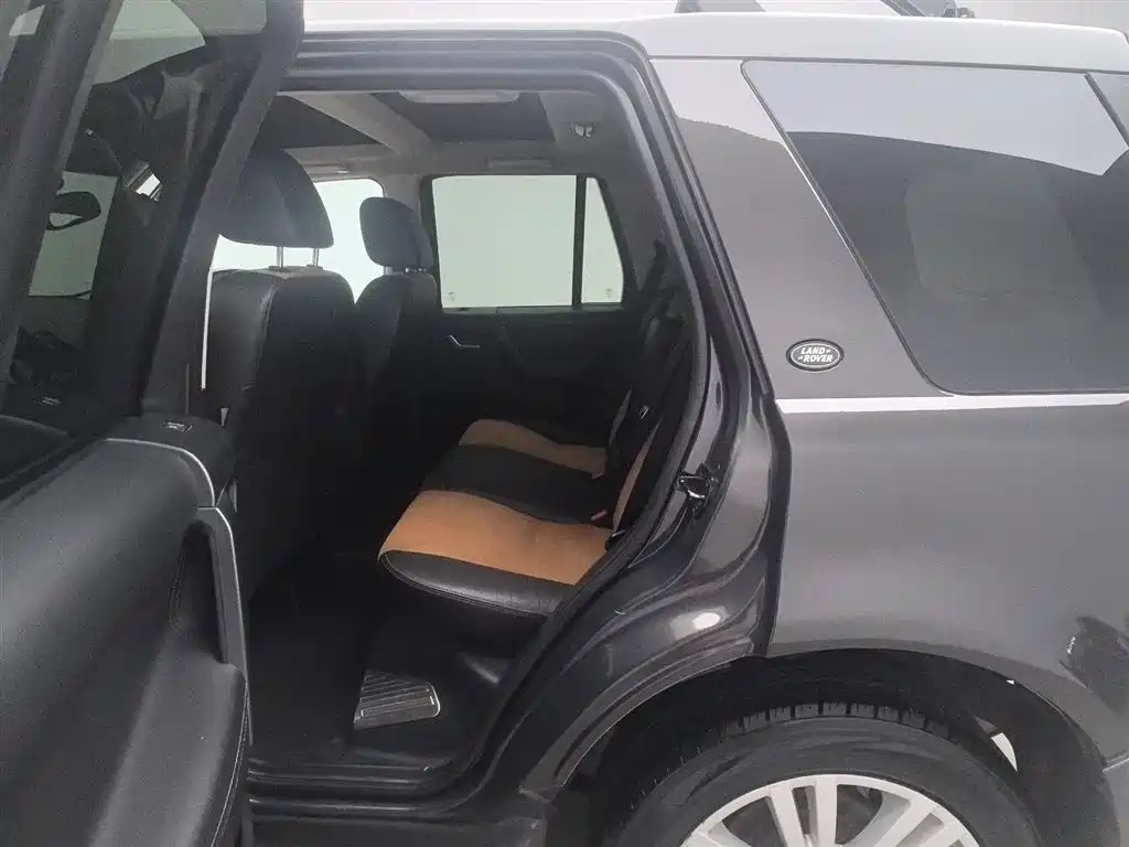 Land Rover Freelander 2 2012 — фото 15