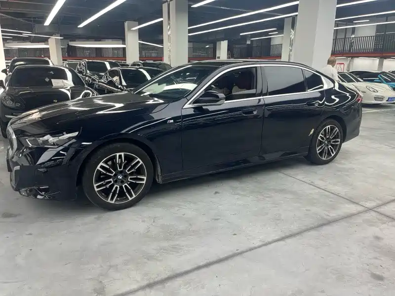 BMW 5 Series 2024