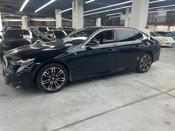 BMW 5 Series 2024