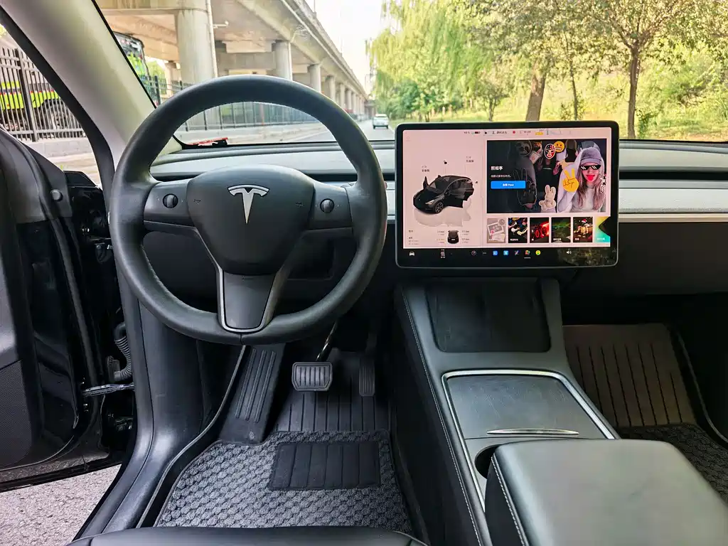 Tesla Model Y 2023 — фото 5
