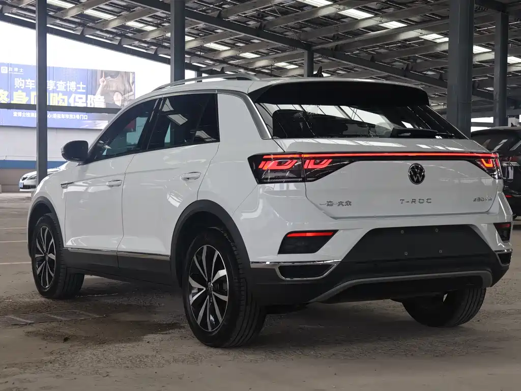 Volkswagen T-Roc 2023