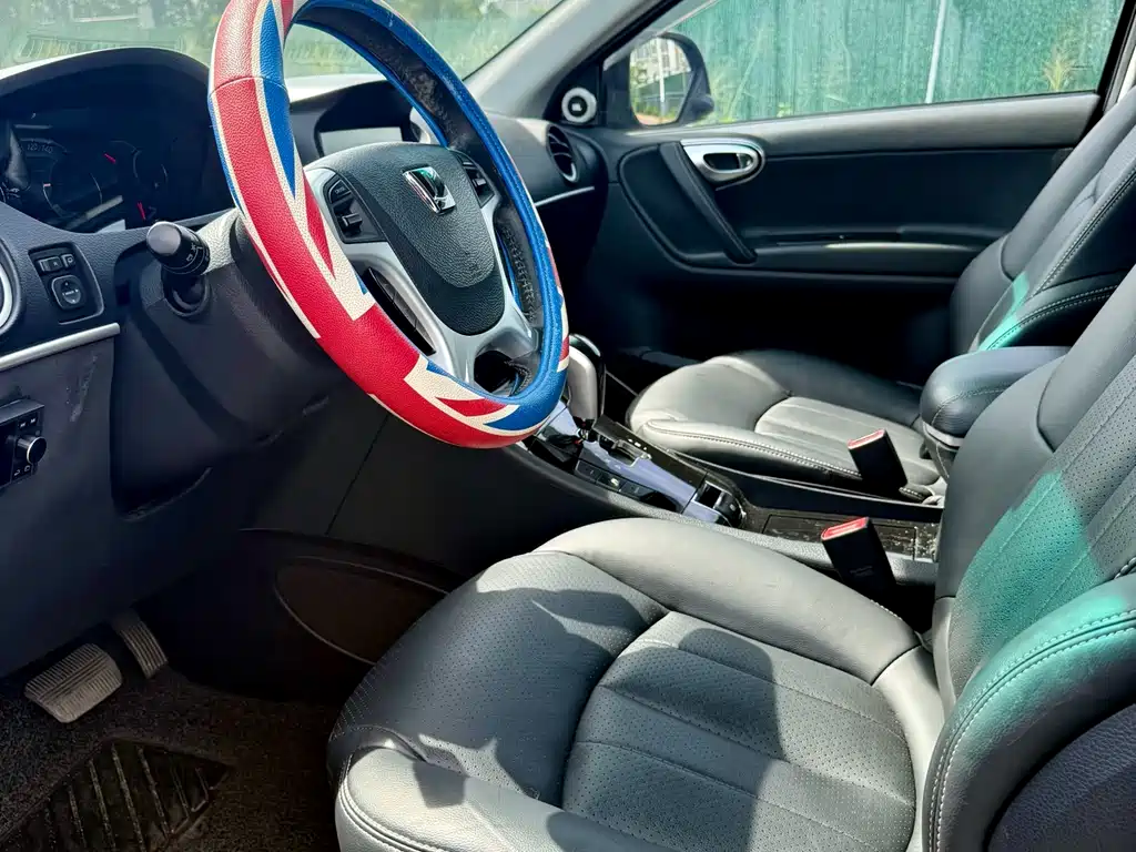 Luxgen Da7 SUV 2014 — фото 11