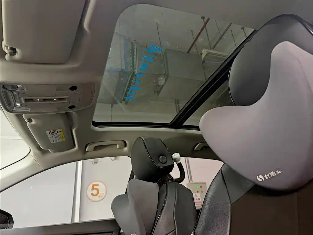 Audi Q3 2020 — фото 9