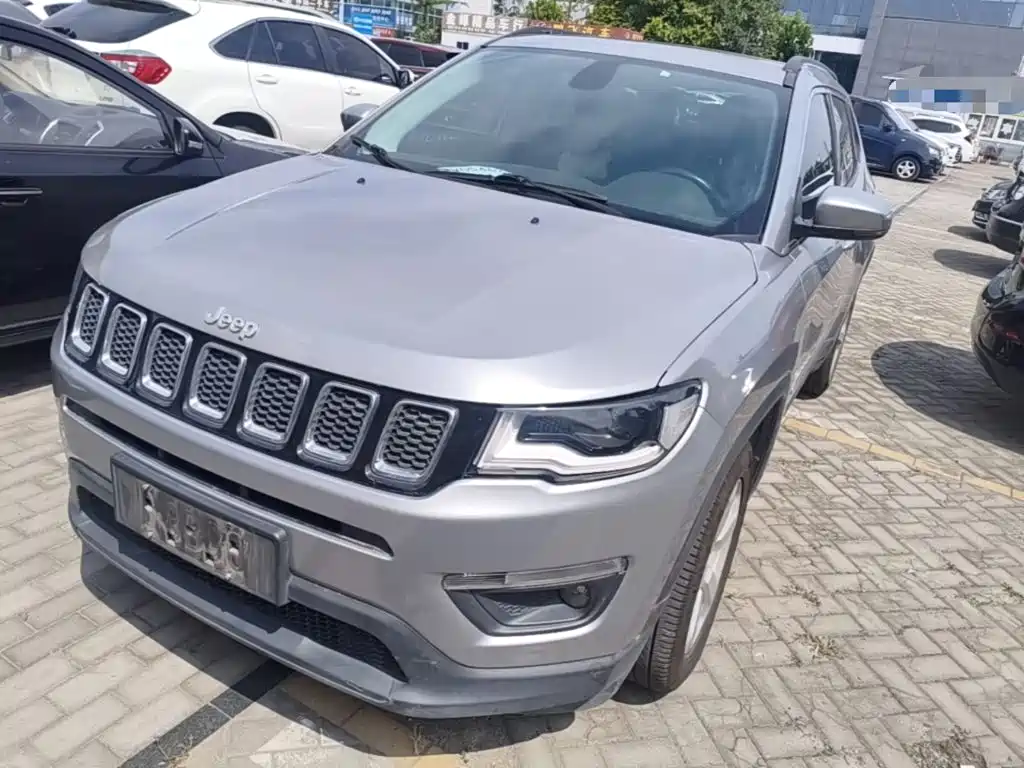 Jeep Compass 2017 — фото 2
