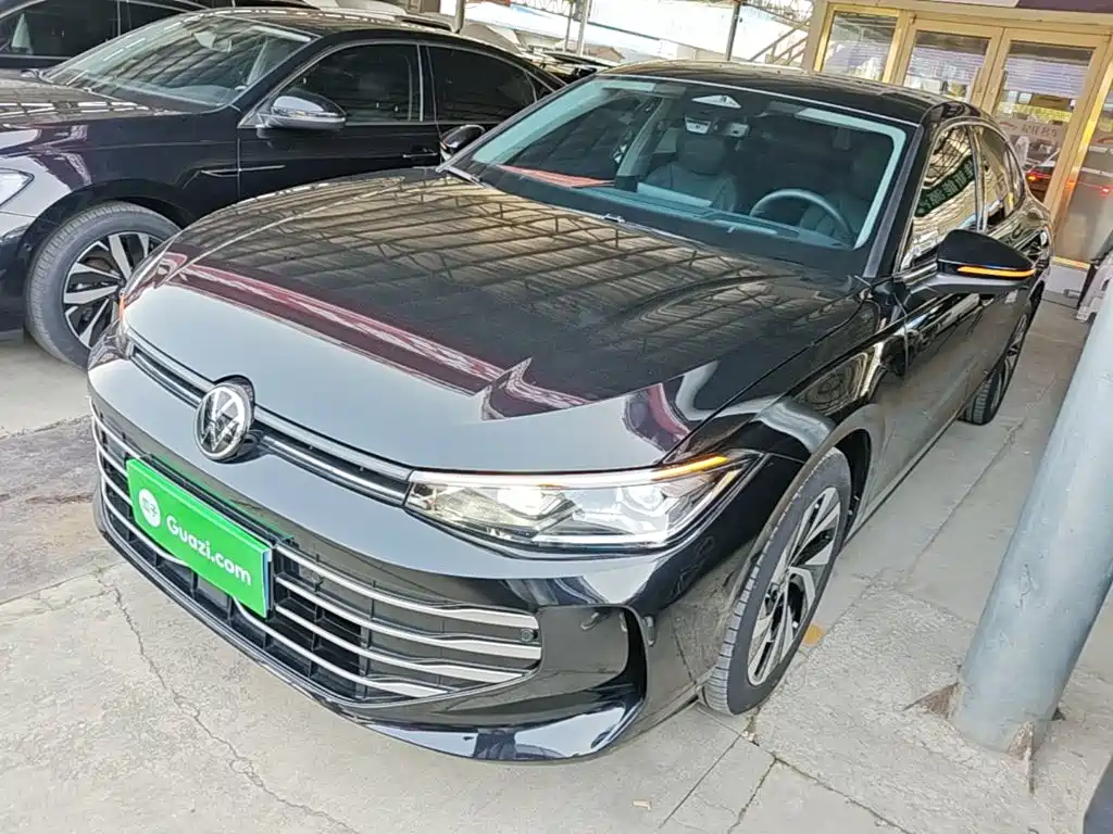 Volkswagen Passat 2025