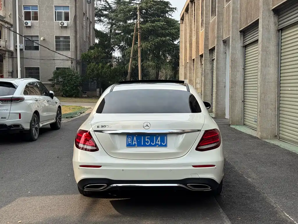 Mercedes-Benz E-Class 2020 — фото 11
