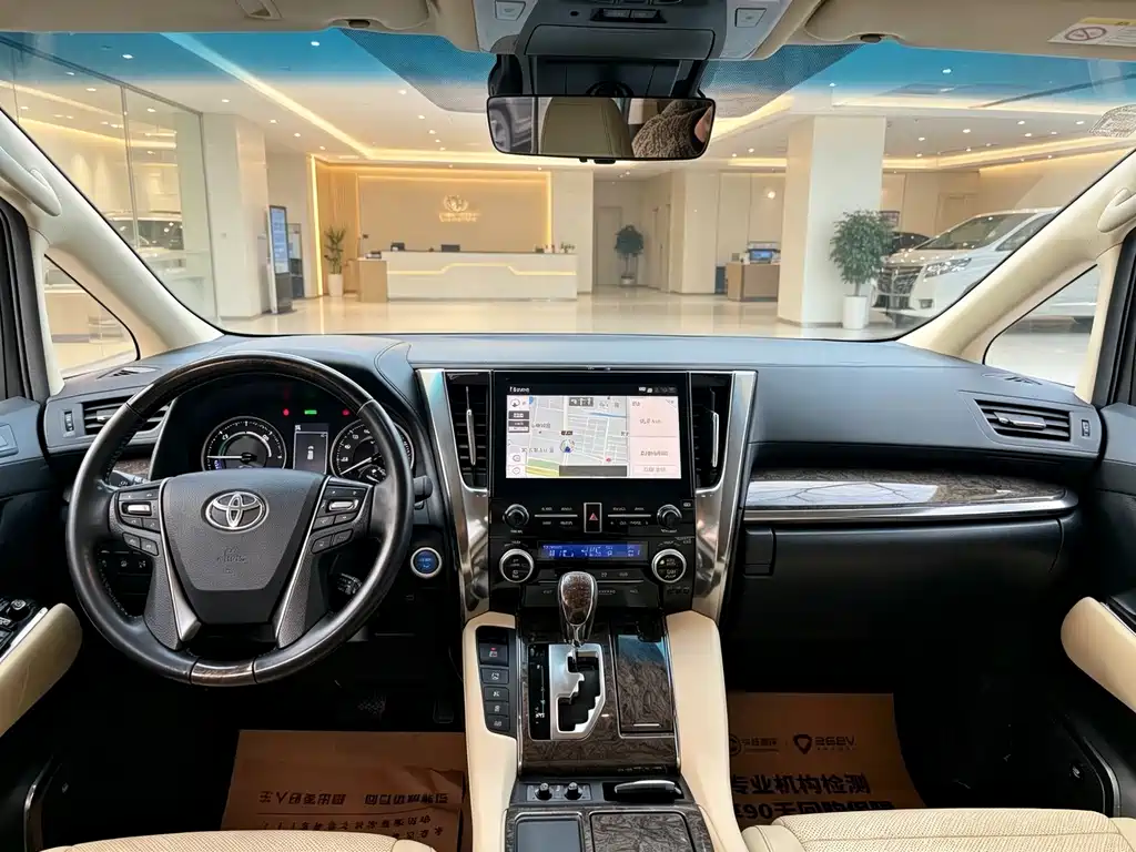 Toyota Alphard 2020 — фото 7