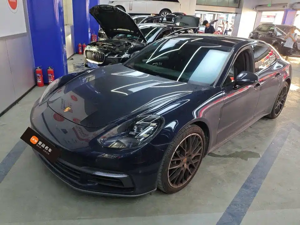 Porsche Panamera 2020