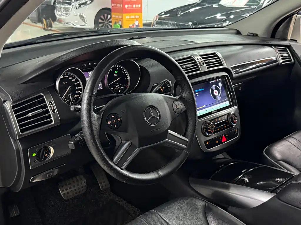 Mercedes-Benz R-Class 2018 — фото 9