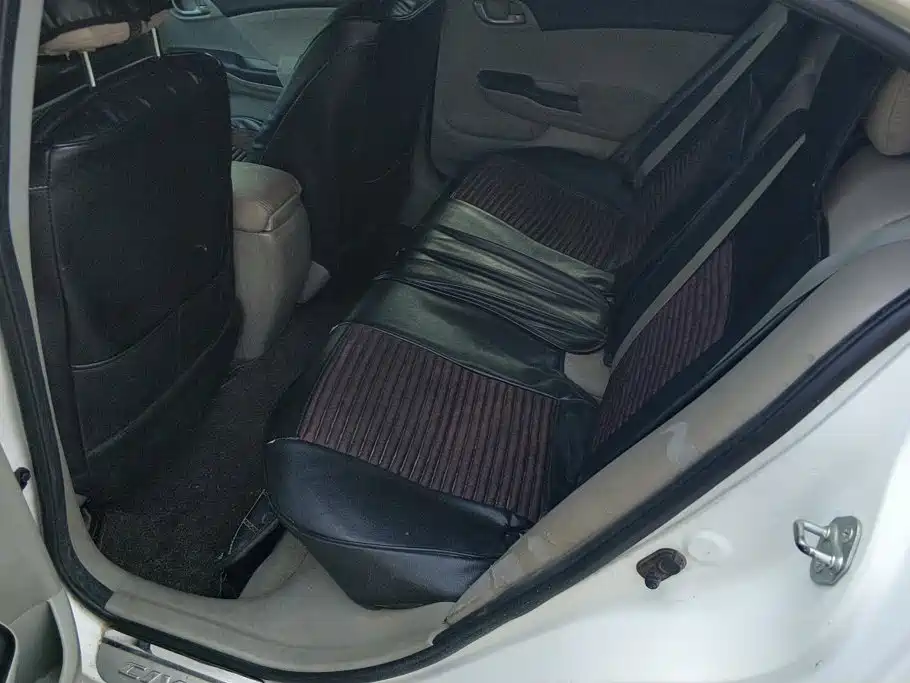 Honda Civic 2014 — фото 11