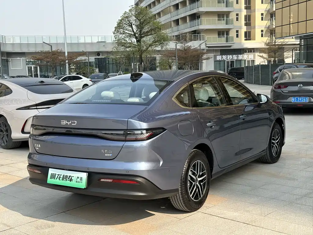 BYD Seal 05 DM-i 2025 — фото 5